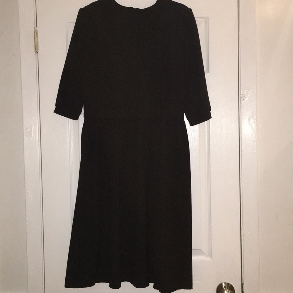 elegant black dress $7 add on! - Picture 5 of 12